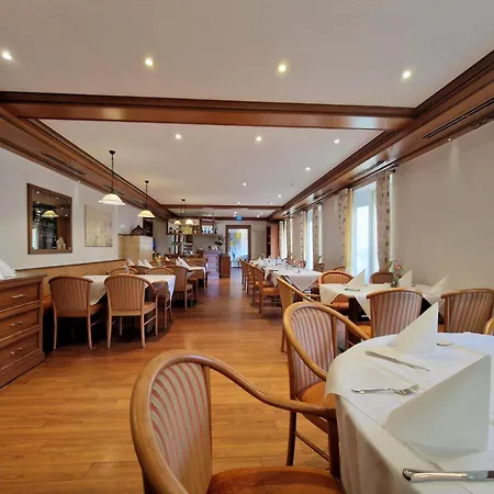 Blume I & Restaurant 3*