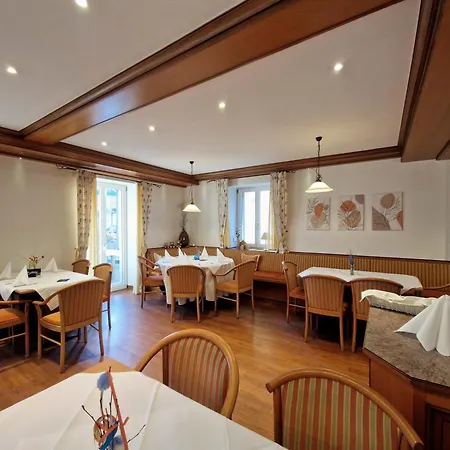 Blume I & Restaurant Han/Misafirhane Hausach