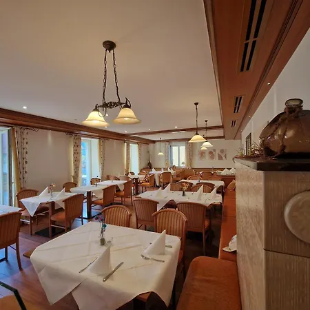 Blume I & Restaurant 3* Hausach